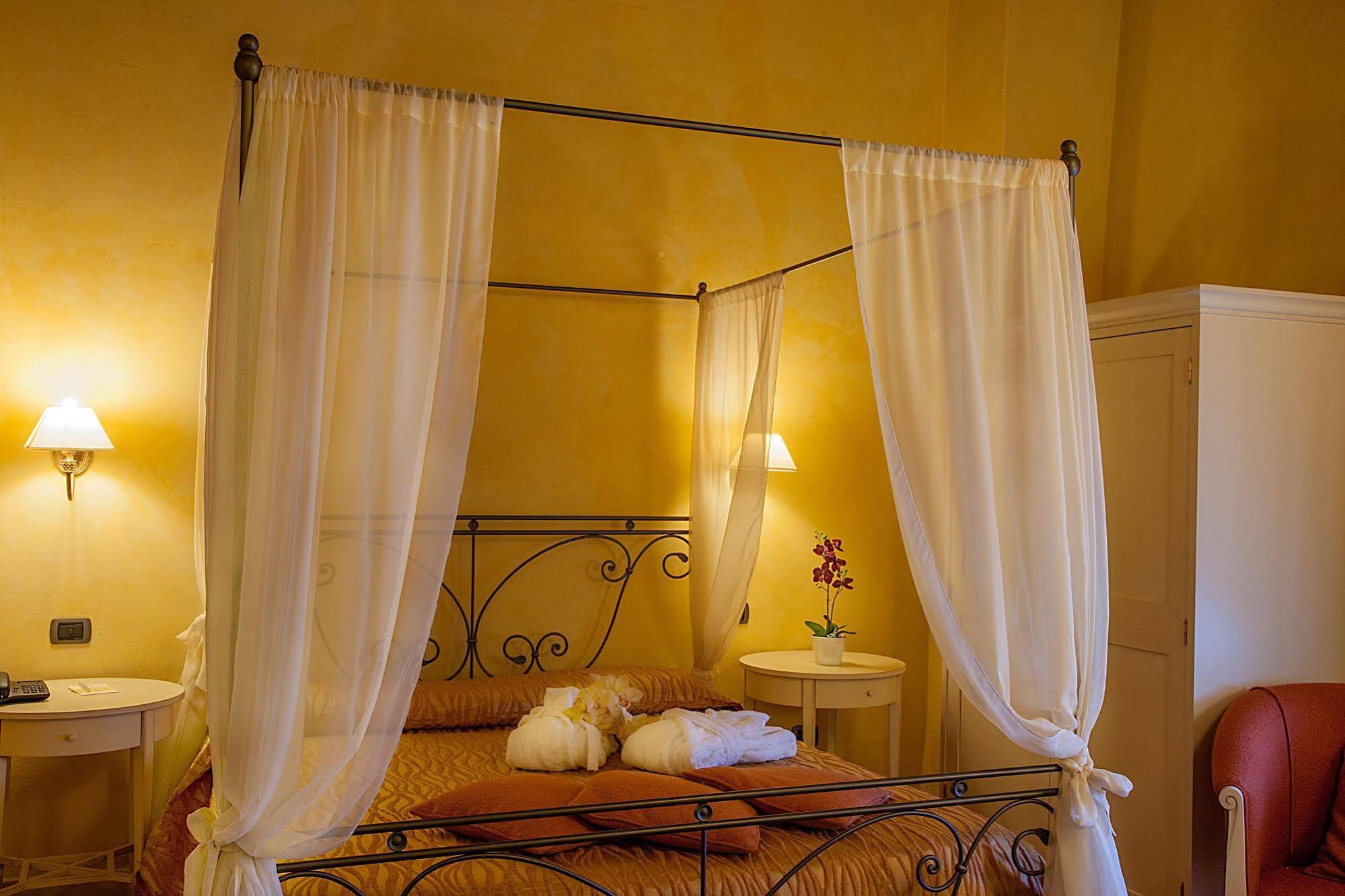 Borgo Sant'Ippolito Country Hotel Ginestra Fiorentina Luaran gambar